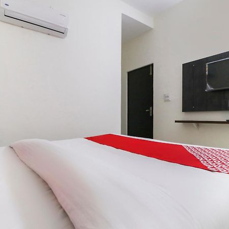 Hotel O Red Ark Landran Bagian luar foto