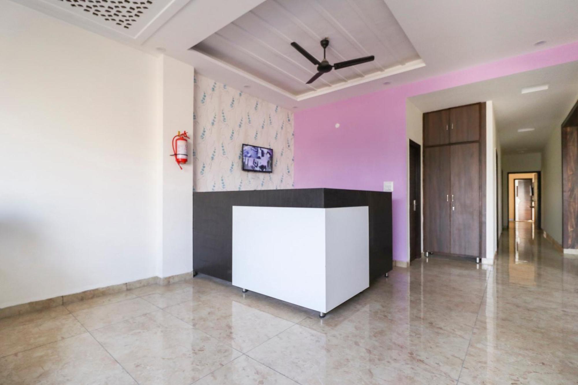 Hotel O Red Ark Landran Bagian luar foto