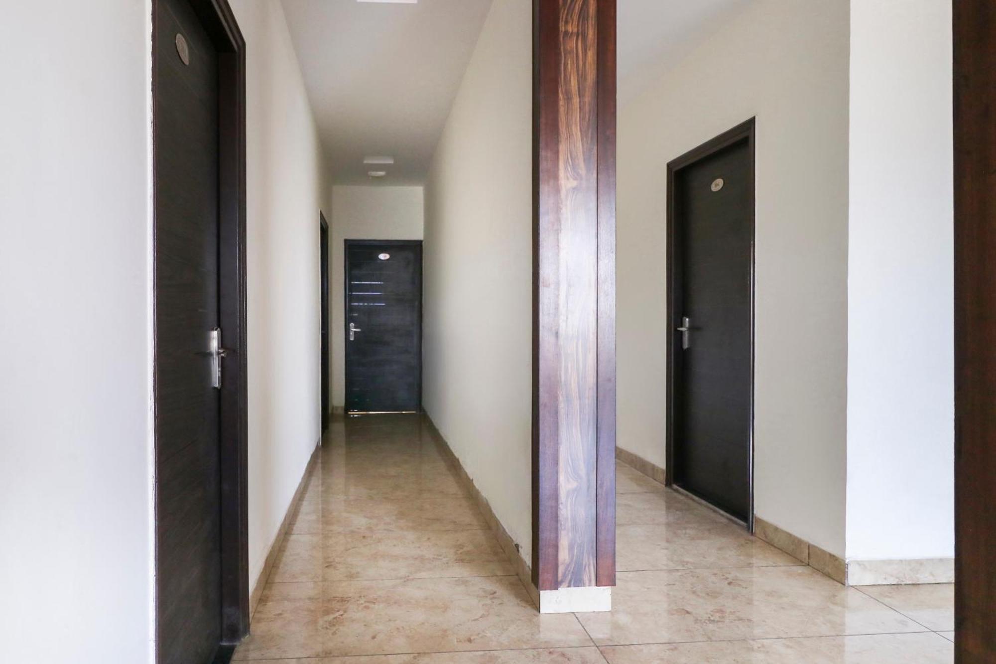 Hotel O Red Ark Landran Bagian luar foto