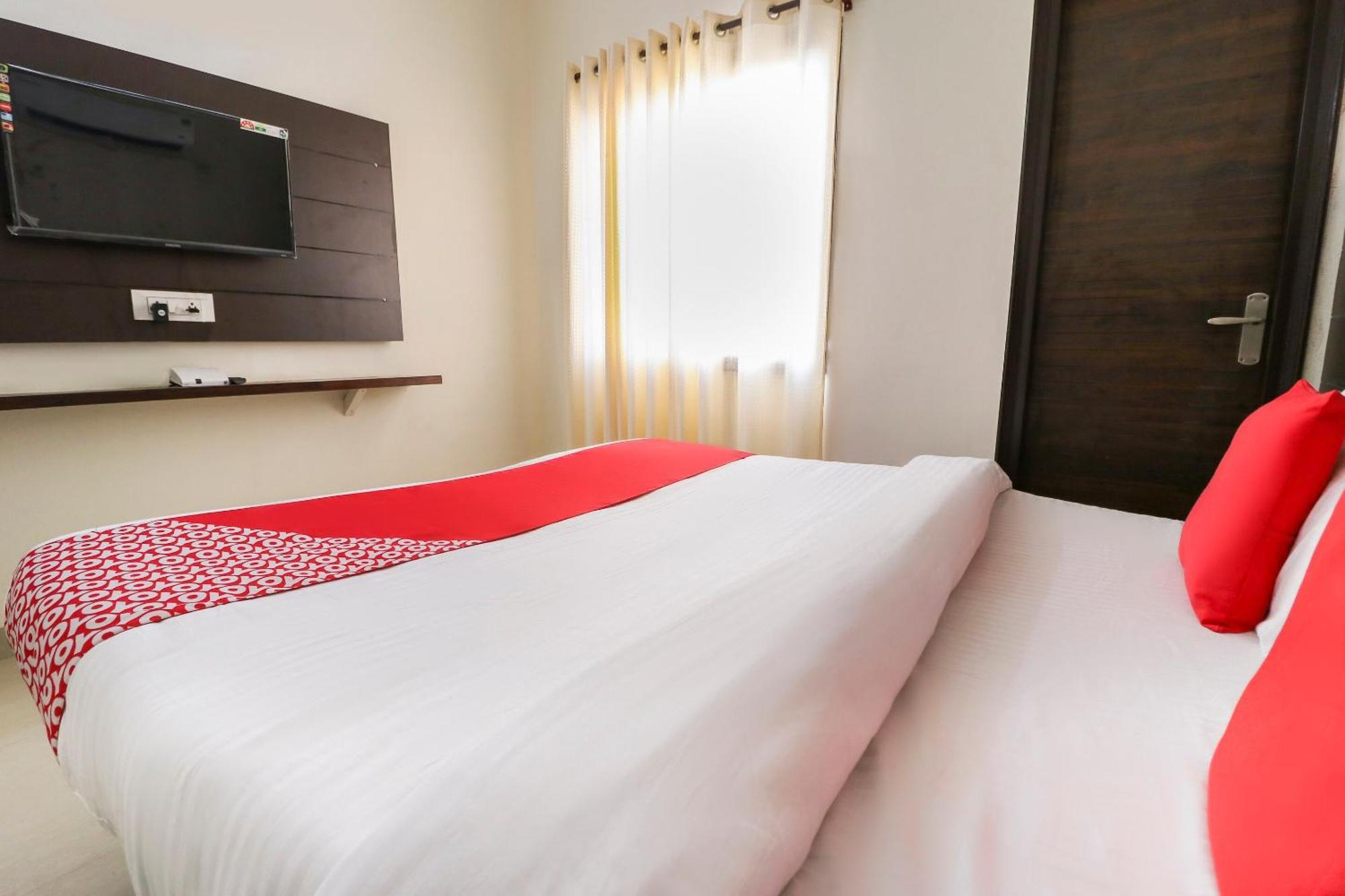 Hotel O Red Ark Landran Bagian luar foto