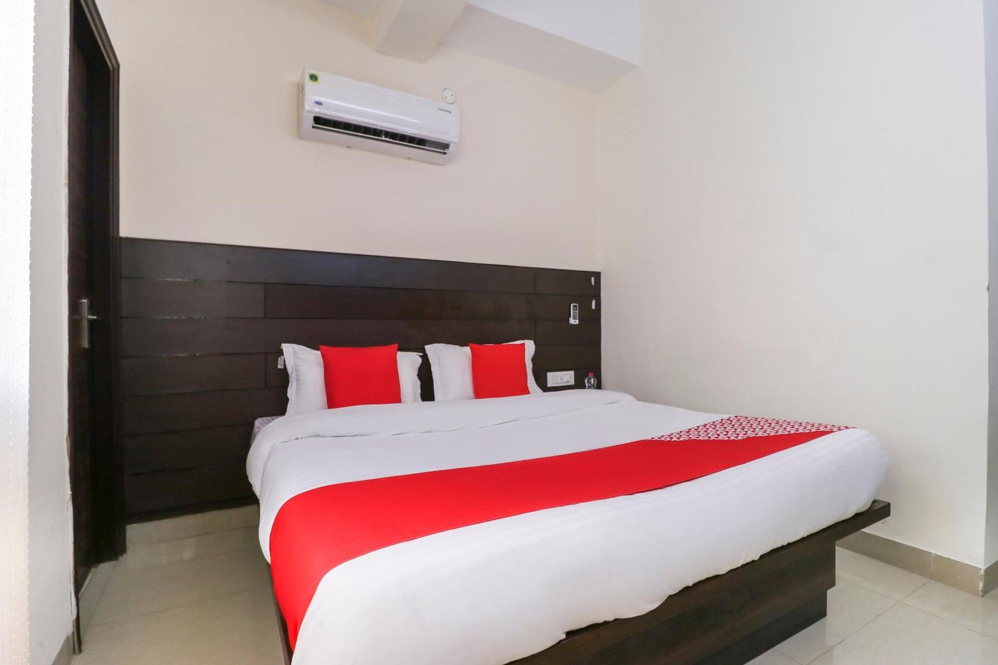 Hotel O Red Ark Landran Bagian luar foto
