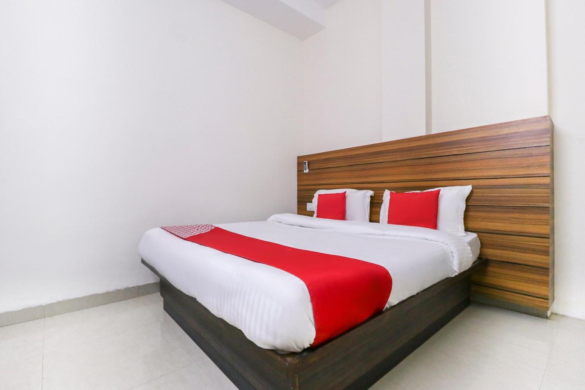 Hotel O Red Ark Landran Bagian luar foto