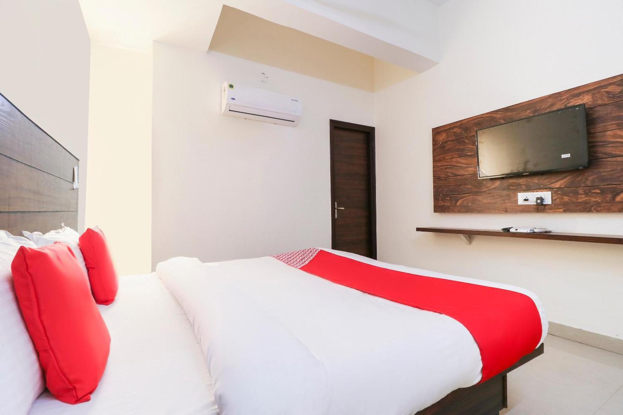 Hotel O Red Ark Landran Bagian luar foto